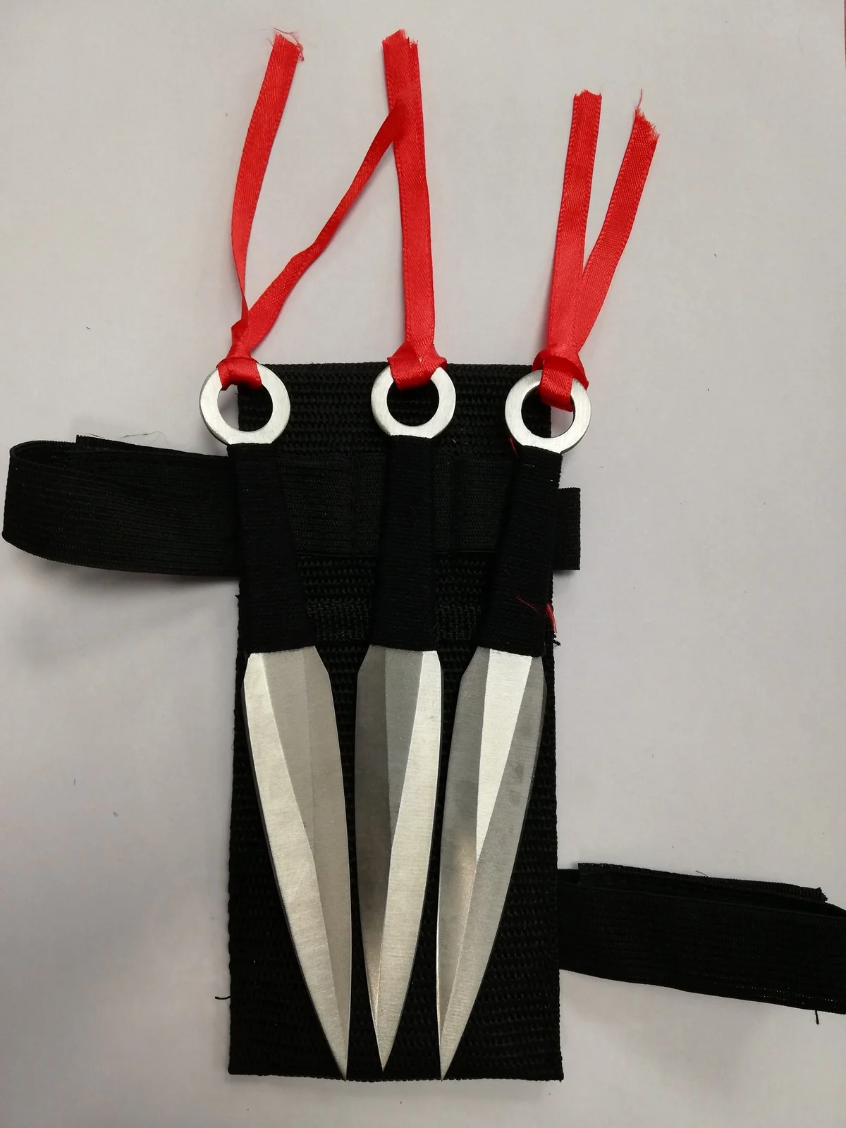 Couteaux de lancer avec etui de bras